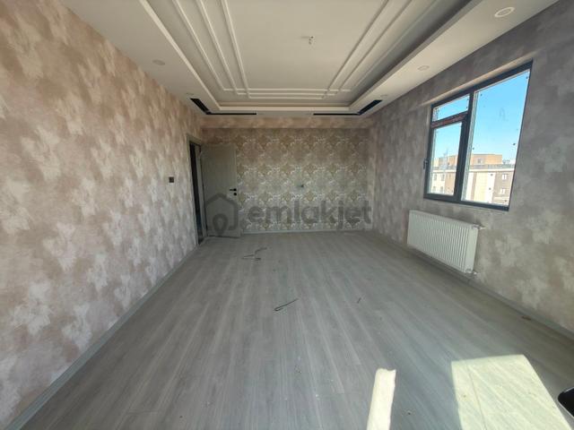 Satılık 3+1 Sıfır Arakat 3