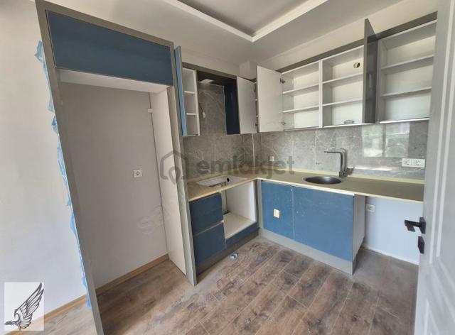 Seferihisar Fabrika Caddesinde Aydınlık Sıfır 1+1 Kiralik Daire 4