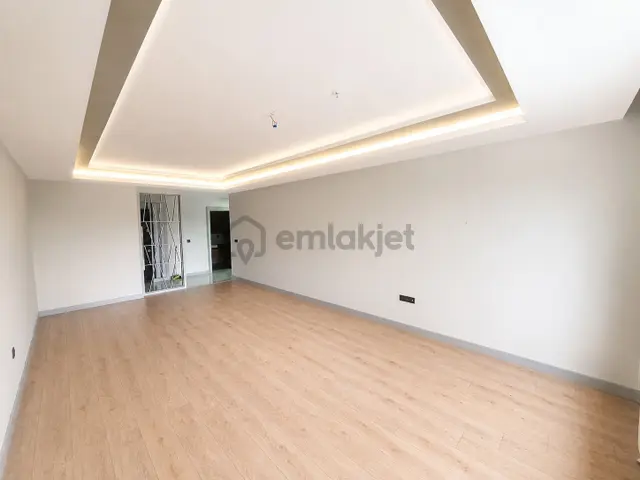 Referans Ankara'da Kiralık 3+1-b Tipi Giriş Ön Cephe Daire 5