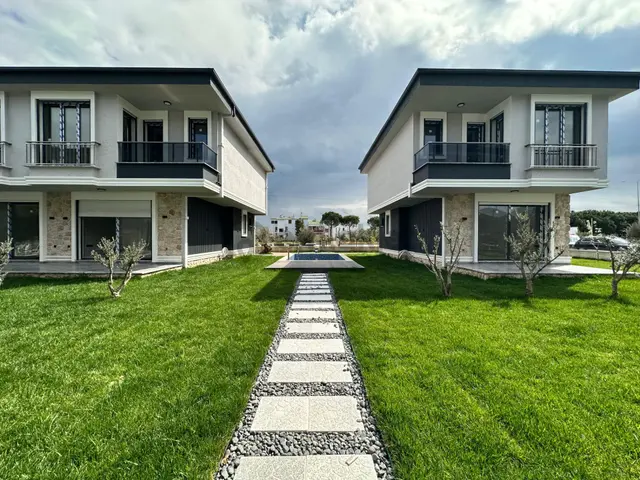 ꧁ay Emlaktan꧂küçükkuyu'da Denize Sadece 50 Mt Yüzme Havuzlu Satılık 3+1 Ultra Lüks Villa 4
