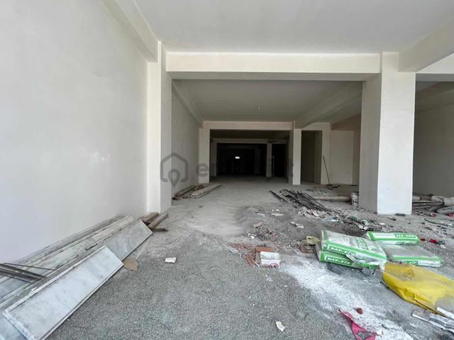 Sultanbeyli'mehmetakif Mah Düz Giriş 220 M2 Dükkan 3