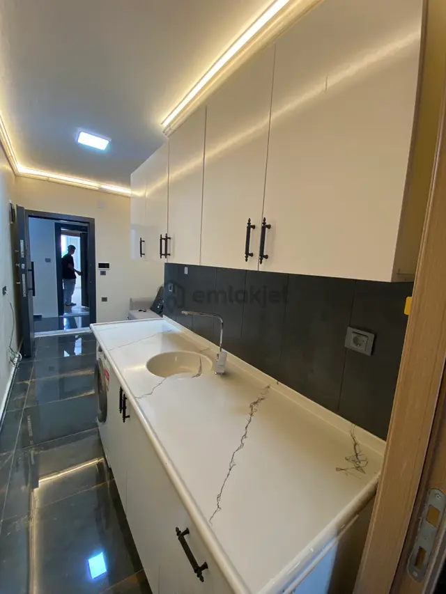 Barajyolu 1 Dakika Yürüme Mesafesi 1+1 Sıfır Eşyalı Kiralık Daire 1