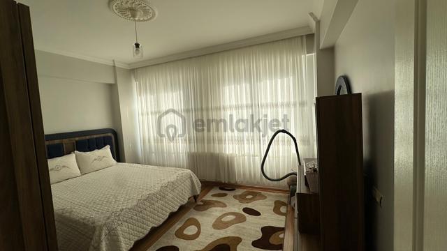 Deniz Gayrimenkul’den Güzelşehir’de Satılık 3+1 Bakımlı + Otopark + Ara Kat Daire 4