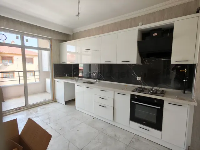 Kule 42 Emlak'dan 8 Adet 2+1 Keçeciler Caddesi Üzeri Daireler 1