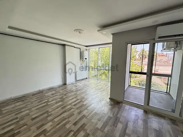 Lav Gayrimenkul'den Edremit Merkezde Kiralık 1+1 Daire & Ofis 2