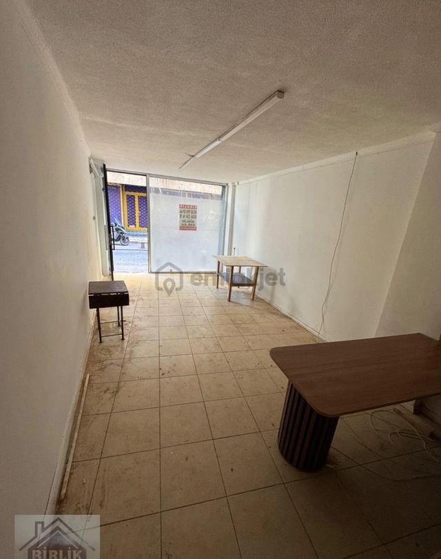 Beyoğlu Kasımpaşa Merkezde 85 M2 Kiralık Dükkan 4