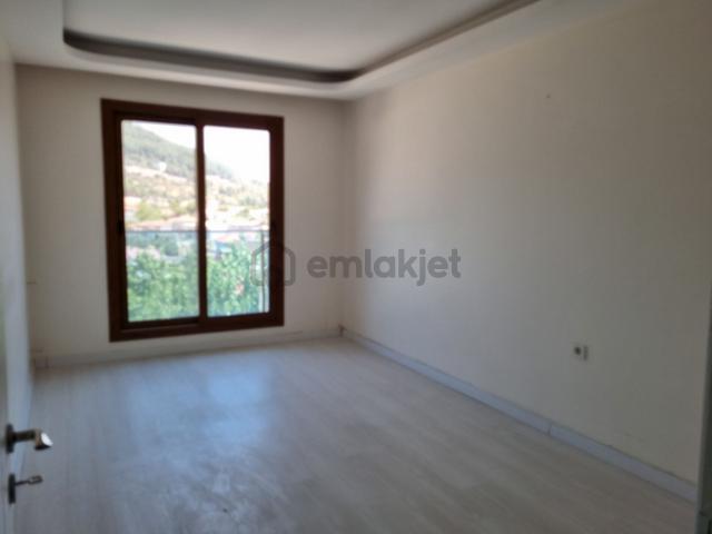 İzmir Buca Kaynaklar Merkez Mah. 2+1 Daire 4