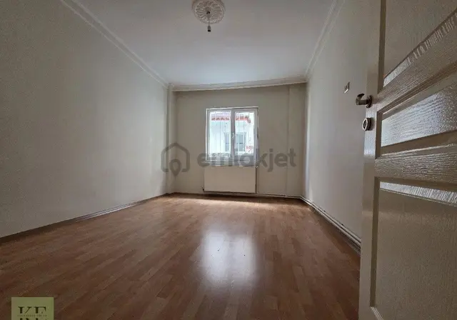 Ankara Sincan Mareşalda 3+1 Yapılı Satılık Daire 3