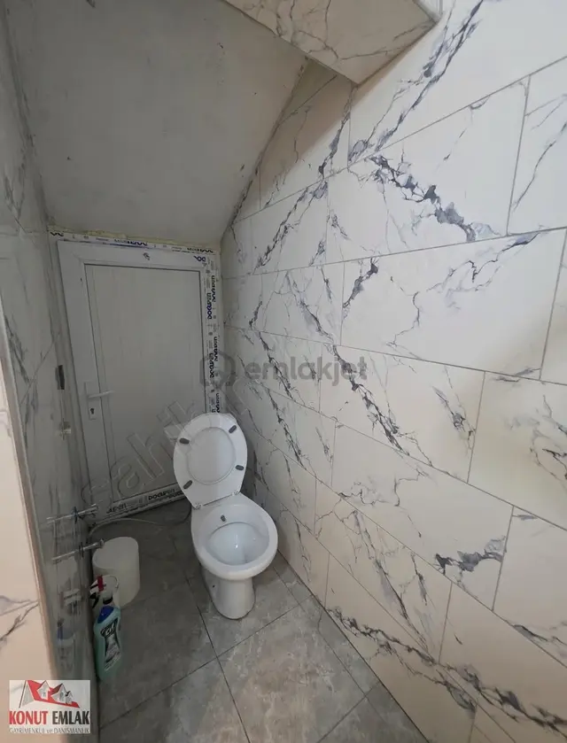 konut Emlaktan Şehir Merkezin Satılık Depo Ruhsatlı 1+1 Daire 5