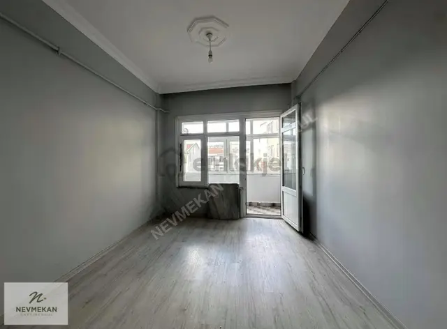 Nevmekan'dan Atışalanı Cad Kiralık 2+1 Boyalı Temiz Daire 2