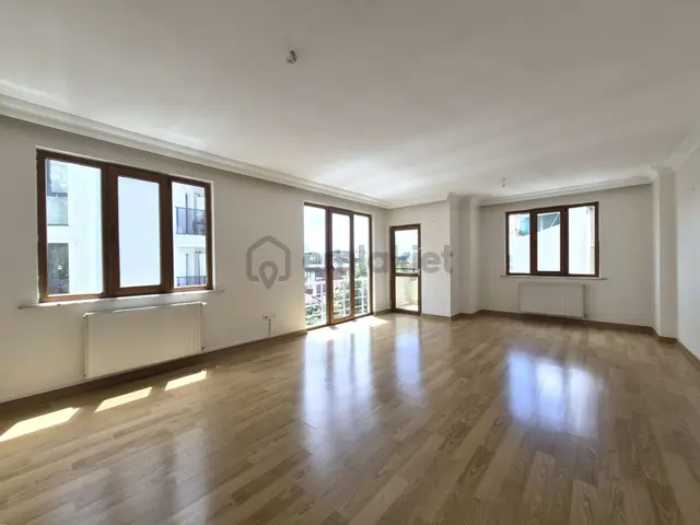 Gayrettepe' De Merkeze Çok Yakın Genç Bina 2+1 90 M2 2.kat Kombili Asansörlü Ferah Daire 1