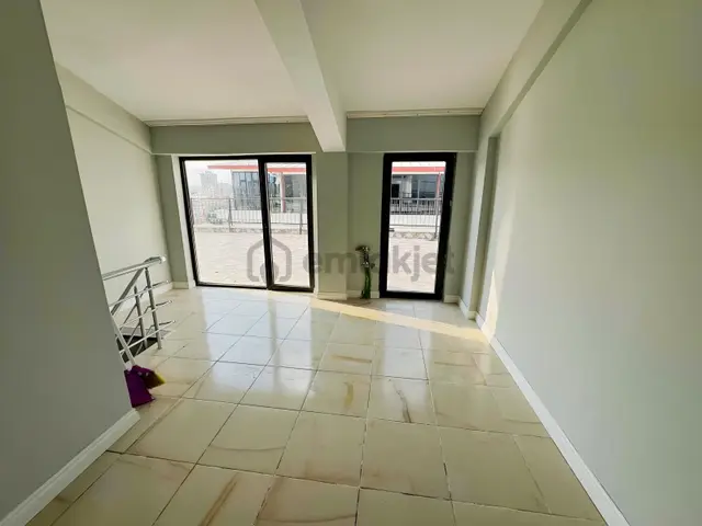 Sağlam Emlaktan Uydukent Hastane Arkası Kiralık Dubleks 5+1daire 4