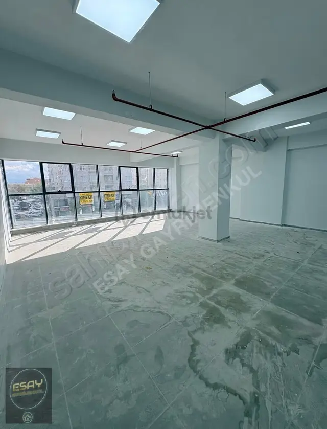 Ana Yola Cephe 92m² Lüks Satılık Ofis & Büro 4