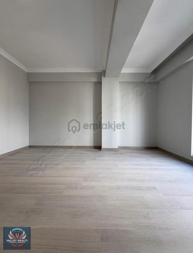 Valley'den Muhittin Mah Kat Ve Cephe Seçenekli 2+1 Satılık Daire 2