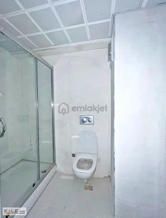 Bahçeşehir'in En Gözde Lokasyonunda Site İçinde Şık 1+1 1