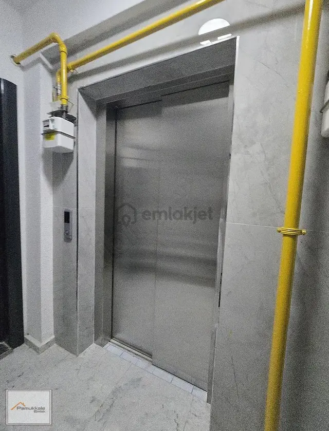 Sütlüce Mahallesinde Üniversite Yakını 55m2 1+1 Kiralık Daire 2