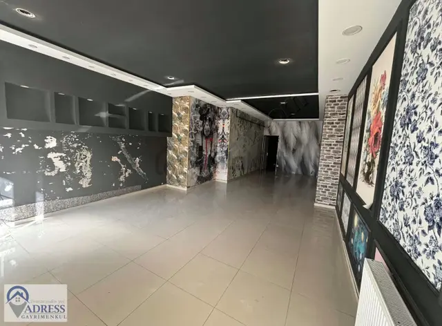 Ümraniye Elalmış Caddesinde Ataşehir'e Komşu Kiralık Dükkam 3