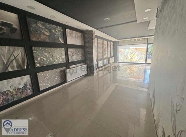 Ümraniye Elalmış Caddesinde Ataşehir'e Komşu Kiralık Dükkam 2