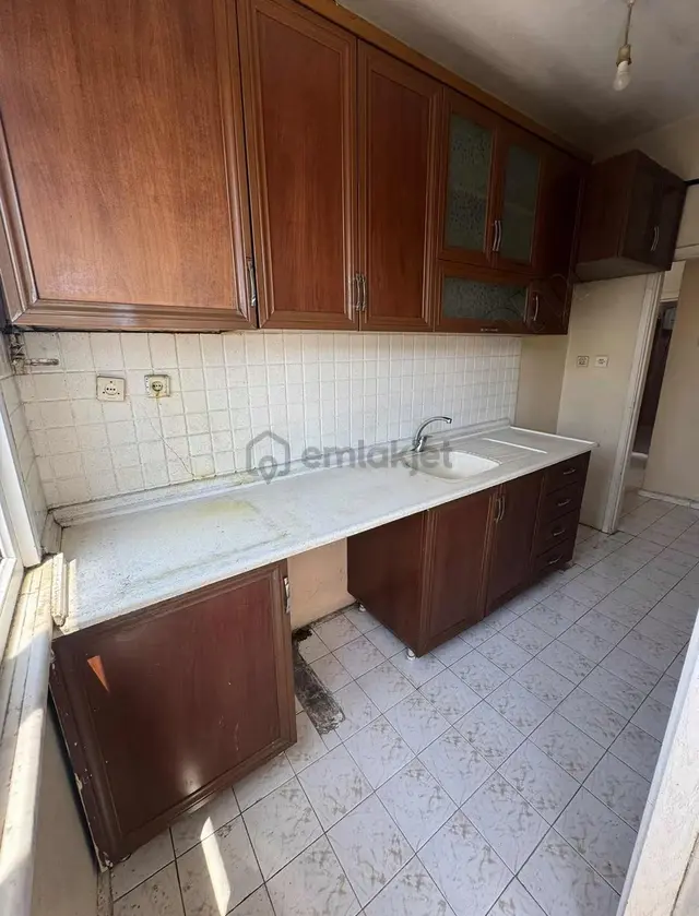 Bayrampaşa Muratpaşa Mah. Çevik Yürüme Kiralık 2+1 Daire ! 3