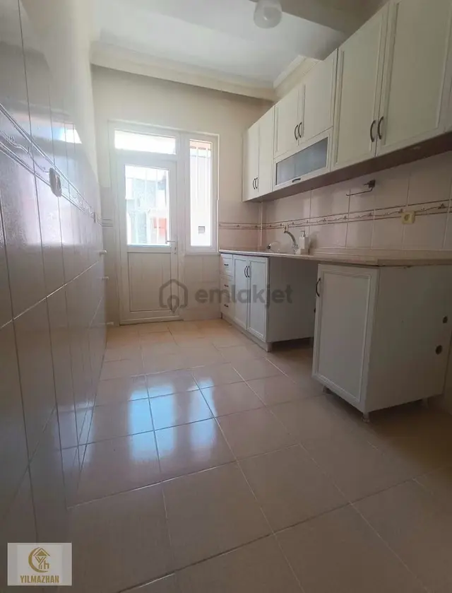 Emek Mahallesi 1.kat Kiralık Daire 1