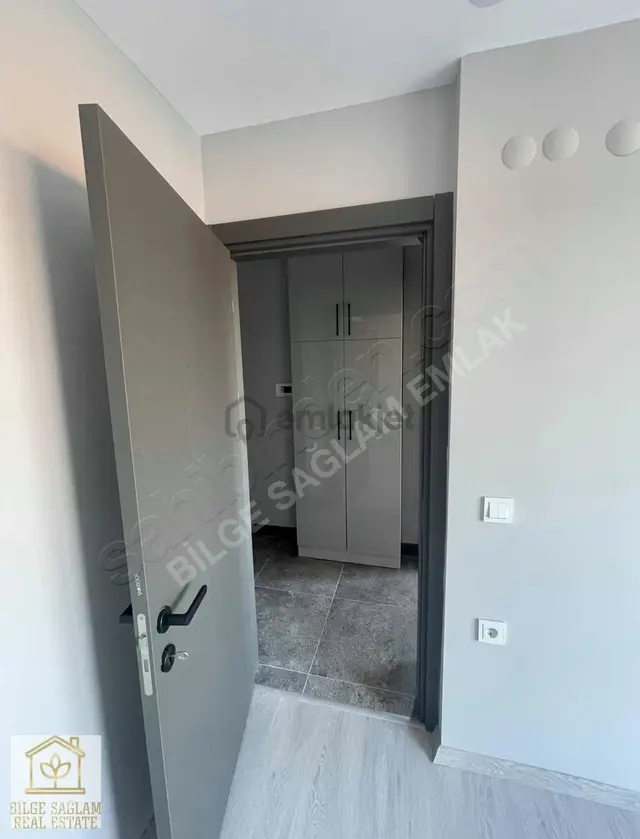 Hükümet Konağı Karşısında Merkezi 1+1 4