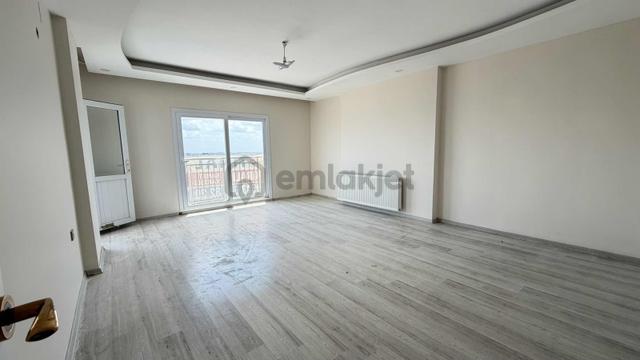 Atc'dan Ptt Evlerinde 3+1 Kiralık Daire 5