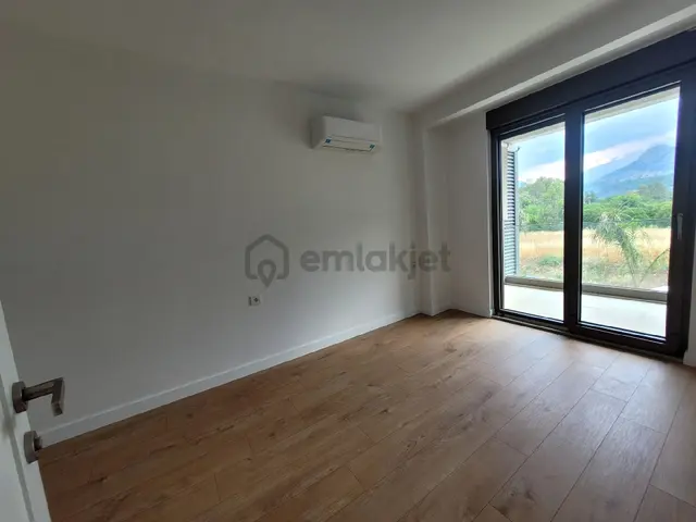 Sarısuda Site İçerisinde Dağ Cephe Yerden Isıtmalı Kombılı Katta 1+1 Kıralık Daıre 5