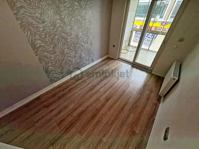 Aktif'ten Akçay'da Satılık Yüzme Havuzlu Otoparklı Arakat Ön Cephe Lüx 1+1 Daire 5