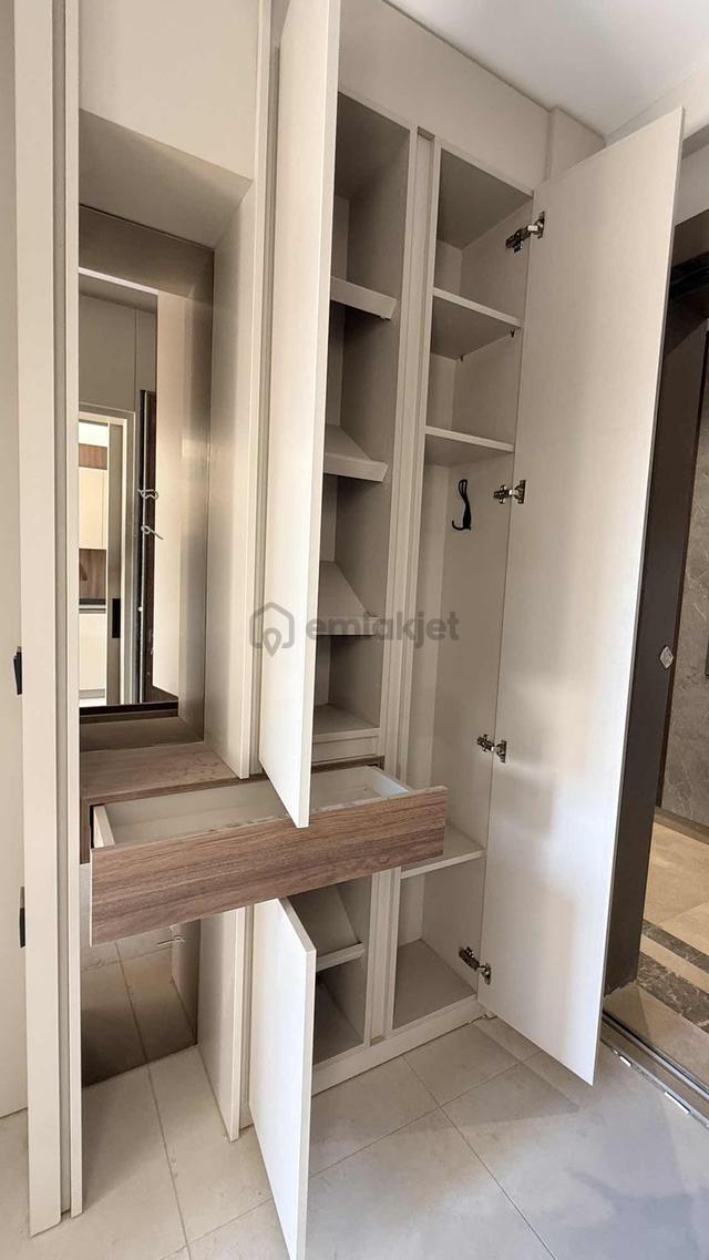 Altıntaş'ta Katta İskanlı K.otoparklı Sitede Kiralık 1+1 4