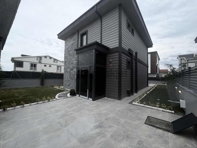 ꧁inforyap꧂müstakil Havuzlu Lüx 4+1 Geniş Bahçeli Peyzajlı Yazlık 4