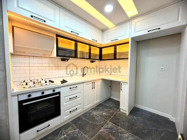 Referans'tan Akçay Merkez'de Full Yapılı Ön Cephe Denize 50 Mt 2+1 Daire 1