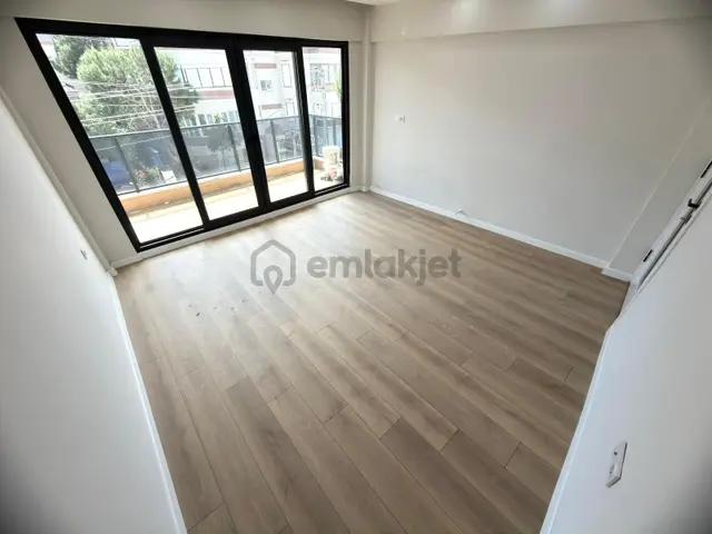 Referans'tan Akçay Merkez'de Full Yapılı Ön Cephe Denize 50 Mt 2+1 Daire 2