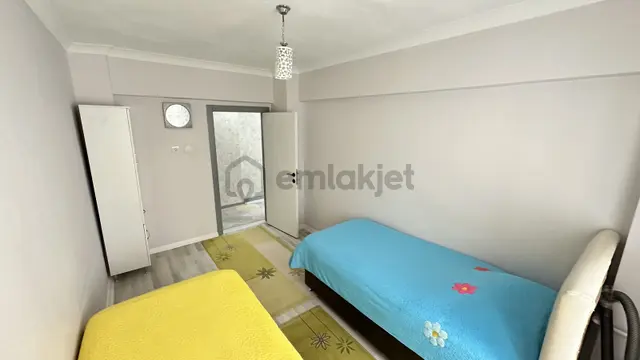 Ertuğrulgazi Mah/karacılar Gözde Sitesinde Eşyalı 3+1 Kiralık 4