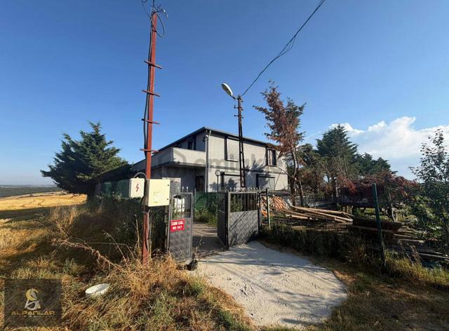 Silivride 580m2 Satılık 4+2 Villa 1