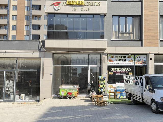 Harika Konum'da Kiralık İş Yeri. 5