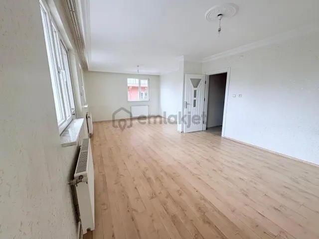 Re/max Area Dan-vişne Caddesine Yakın 3+1 Geniş Kiralık Daire 1