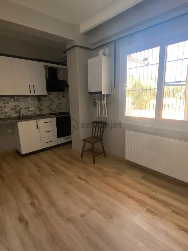 4nolu Sağlık Ocağına Çok Yakın 1+1 5
