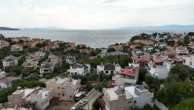 Pelitköy İçmeler'de Denize 120 Metre Bahçeli Villa 4