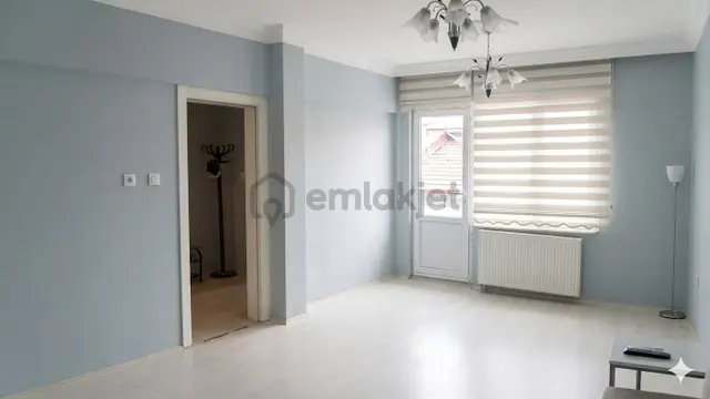 Sırameseler'de Sahibinden Metroyayürüme Mesafesinde Kiralık 2+1 1