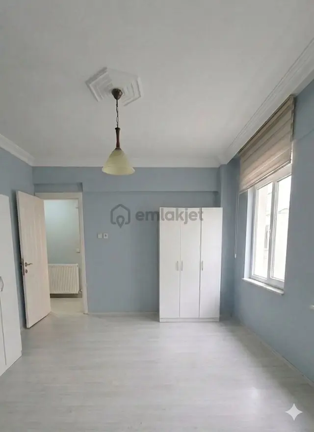 Sırameseler'de Sahibinden Metroyayürüme Mesafesinde Kiralık 2+1 2