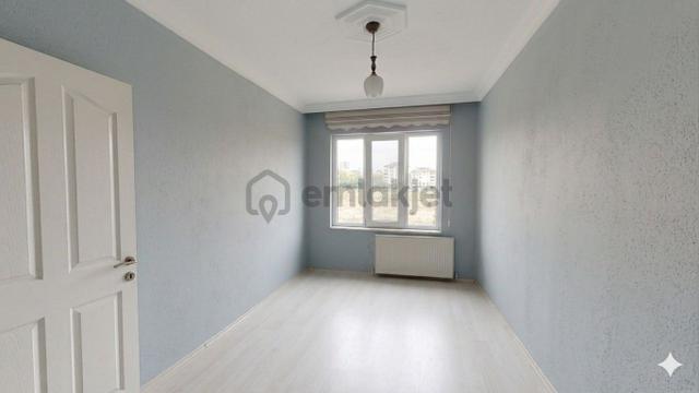 Sırameseler'de Sahibinden Metroyayürüme Mesafesinde Kiralık 2+1 4