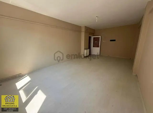 Karamürsel Merkez Geniş 3+1 130 M2 Arakat Kiralık Daire 3