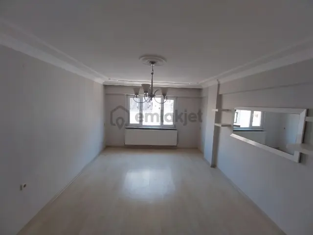 Göktaşlı Mahallesi'nde Satılık 3+1 Arakat Doğal Gazlı Full Özellikli Daire 3