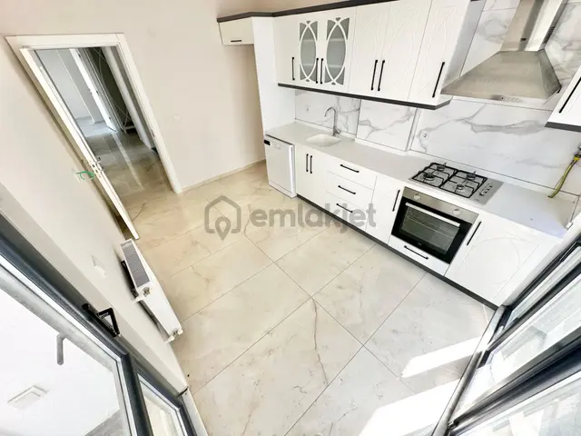 ⭐ay Emlaktan⭐altınkum'da Kombili Ayrı Mutfak Arakat Ebeveyn Banyolu Şık Tasarımlı Satılık 2+1 Daire 2