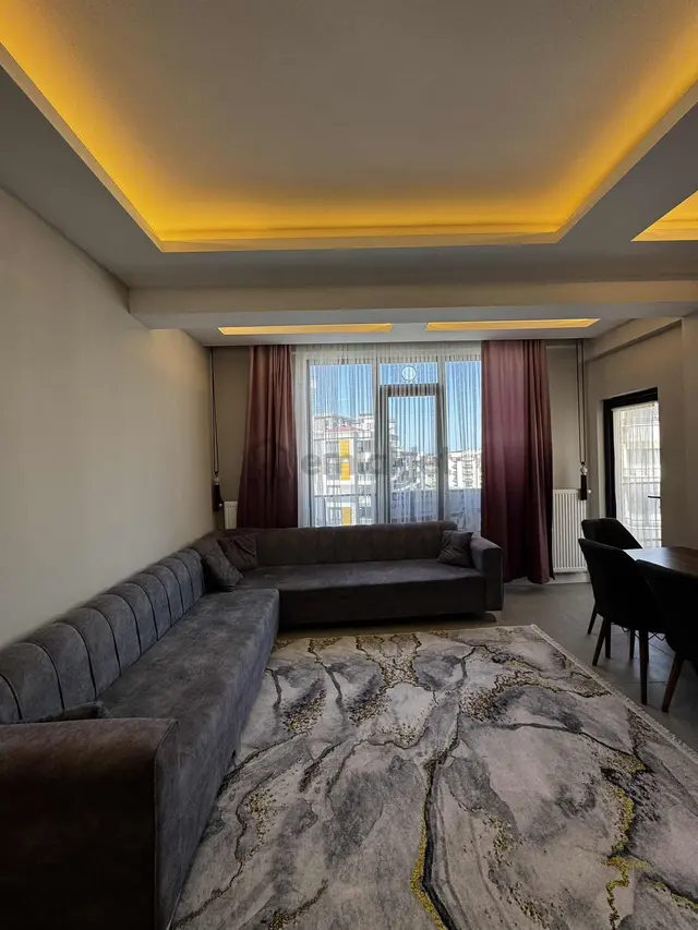 Tramvaya 2.bina Abonelikler Açık Eşyalı Kiralık 1+1 1