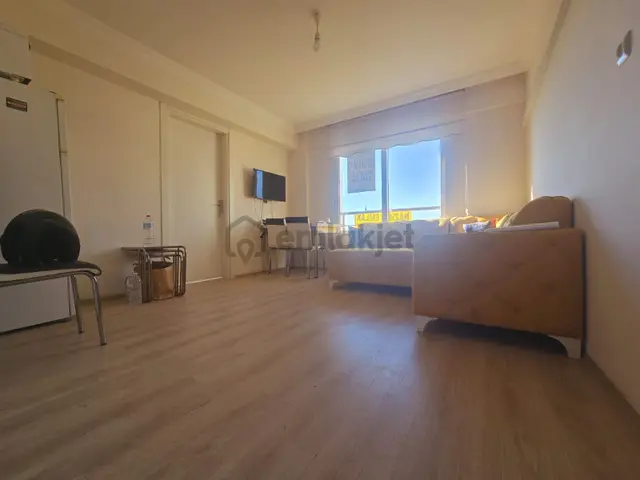 Hürriyet Caddesi Üzeri Full Eşyalı Kiralık 1+1 Daire 5