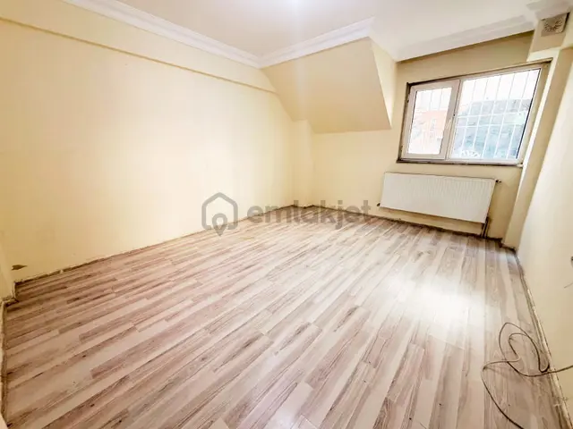 Fatih Emlak Tan 2+1 Bahçe Katı Çakmak Duragına Yakın 3