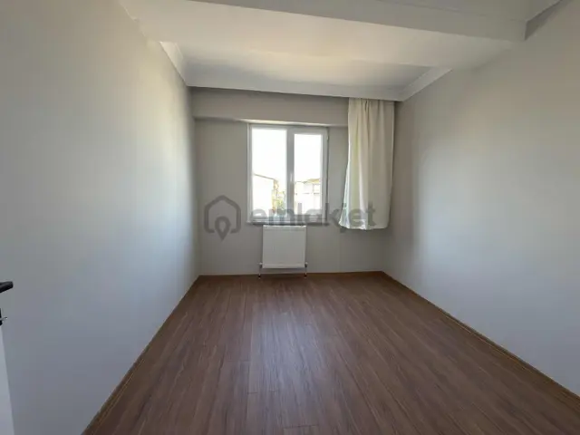 Boy Gayrimenkul Den Cadde Üzerinde 3+1 Ara Kat 4