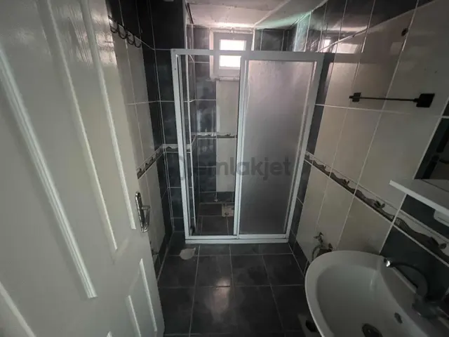 Eyüp Akşemsettın'de Kıralık 2 + 1 Daıre 2