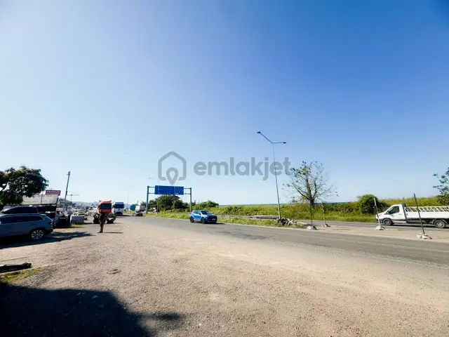 Reksa'dan Yola Sıfır Satılık Arsa 4